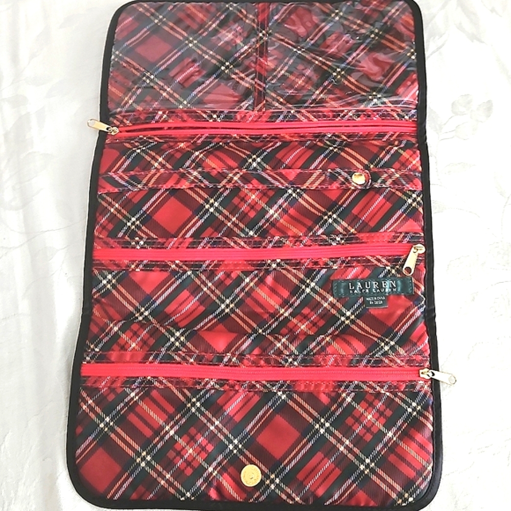 Ralph Lauren Velvet Jewelry Clutch. - Picture 4 of 10